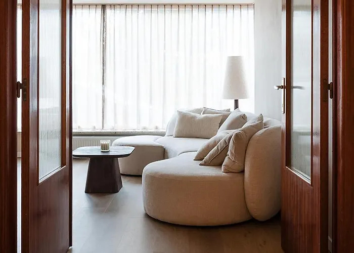 Spacious Luxury By Lets Go Getaways *